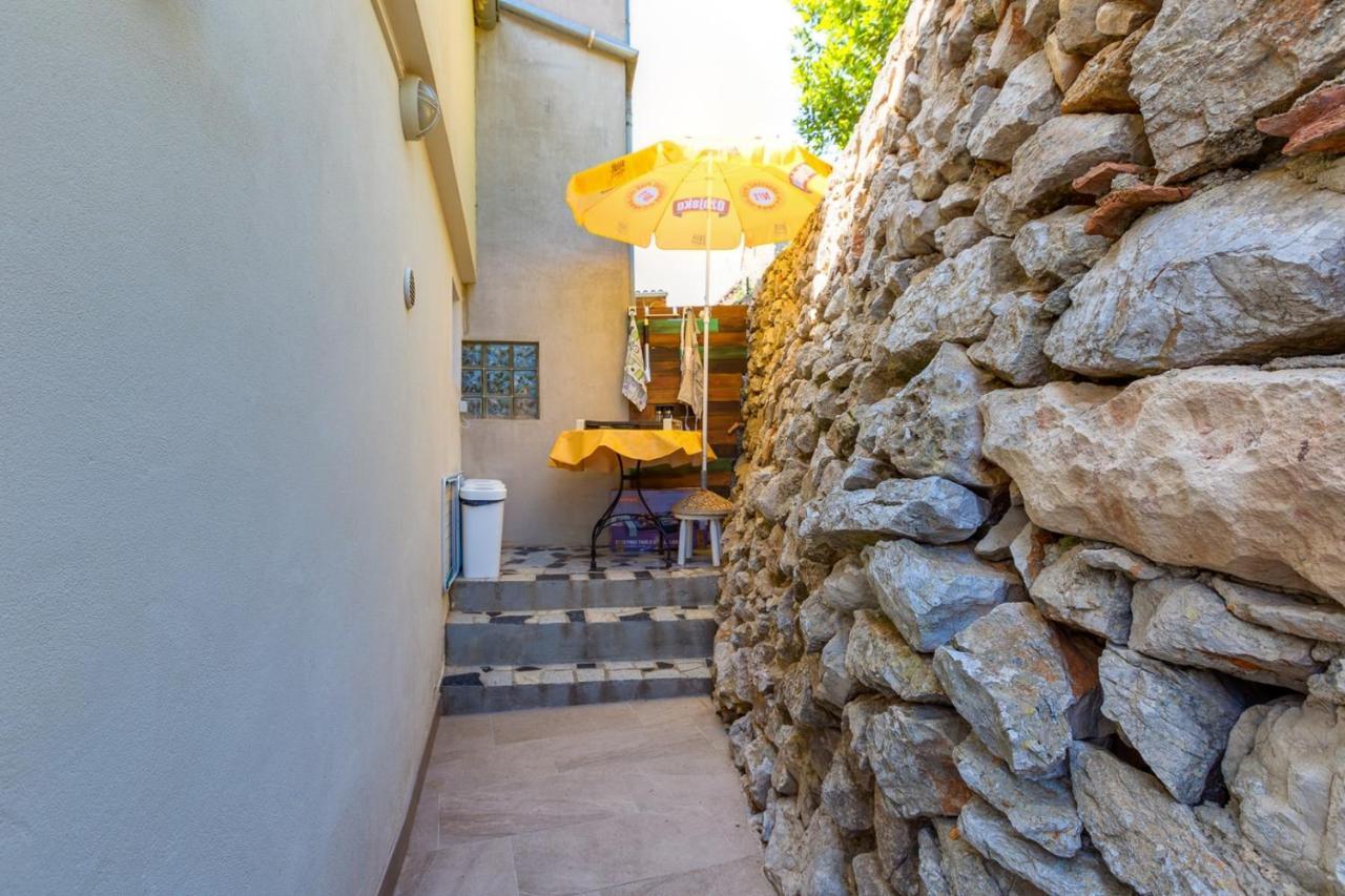 Apartments Valeria, مالي لوشينغْ المظهر الخارجي الصورة